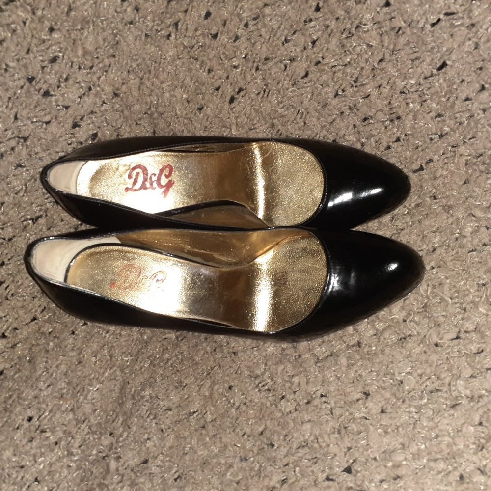 DOLCE AND GABBANA-Vernice Naplack Pumps-Black Crinkly Patent Leather-Sz 5.5-EX - Picture 6 of 6